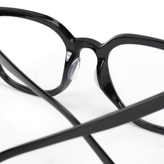 Anti-slip nose pads with air chamber design