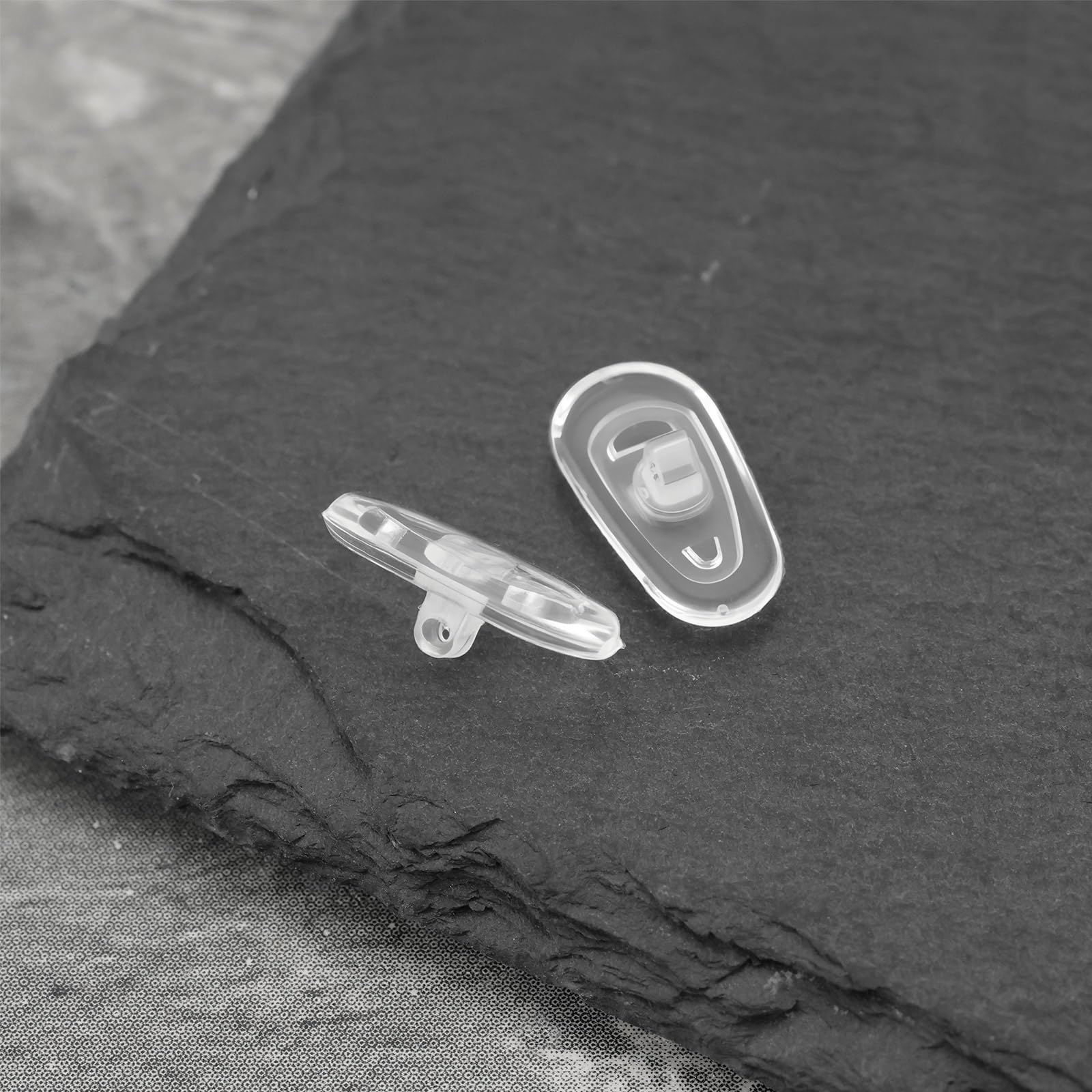 Screws included for screw-in silicone nose pads