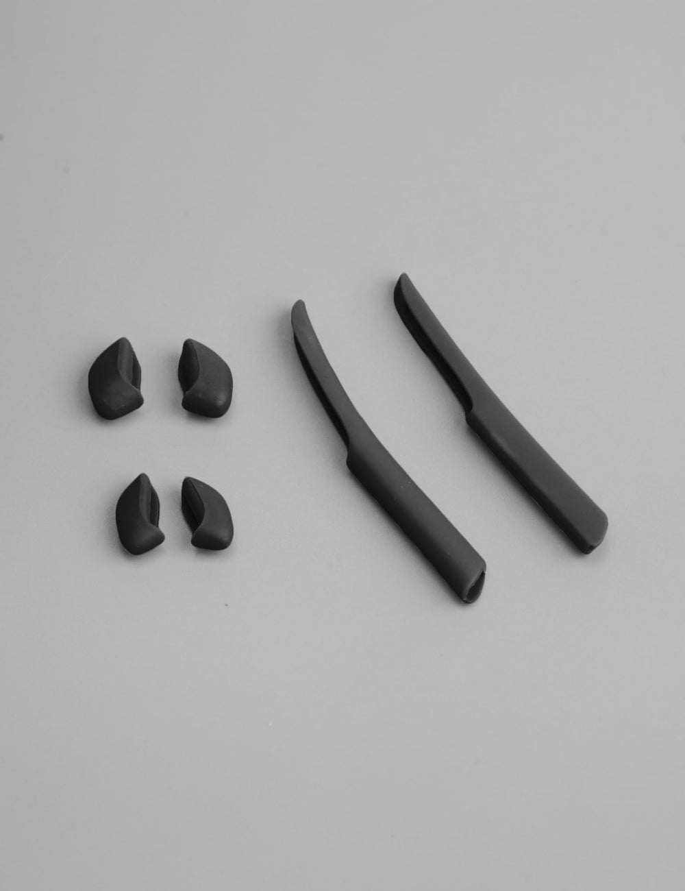 Anti-slip silicone nose pads detail for comfort and grip