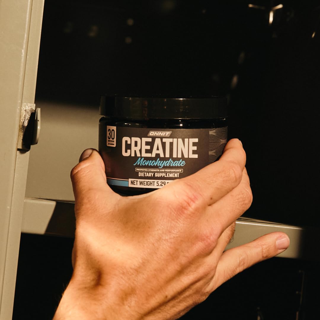 Unflavored creatine monohydrate powder for easy mixing