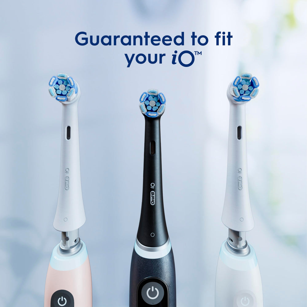 Two-pack Oral-B iO Ultimate Clean heads in black – image 8