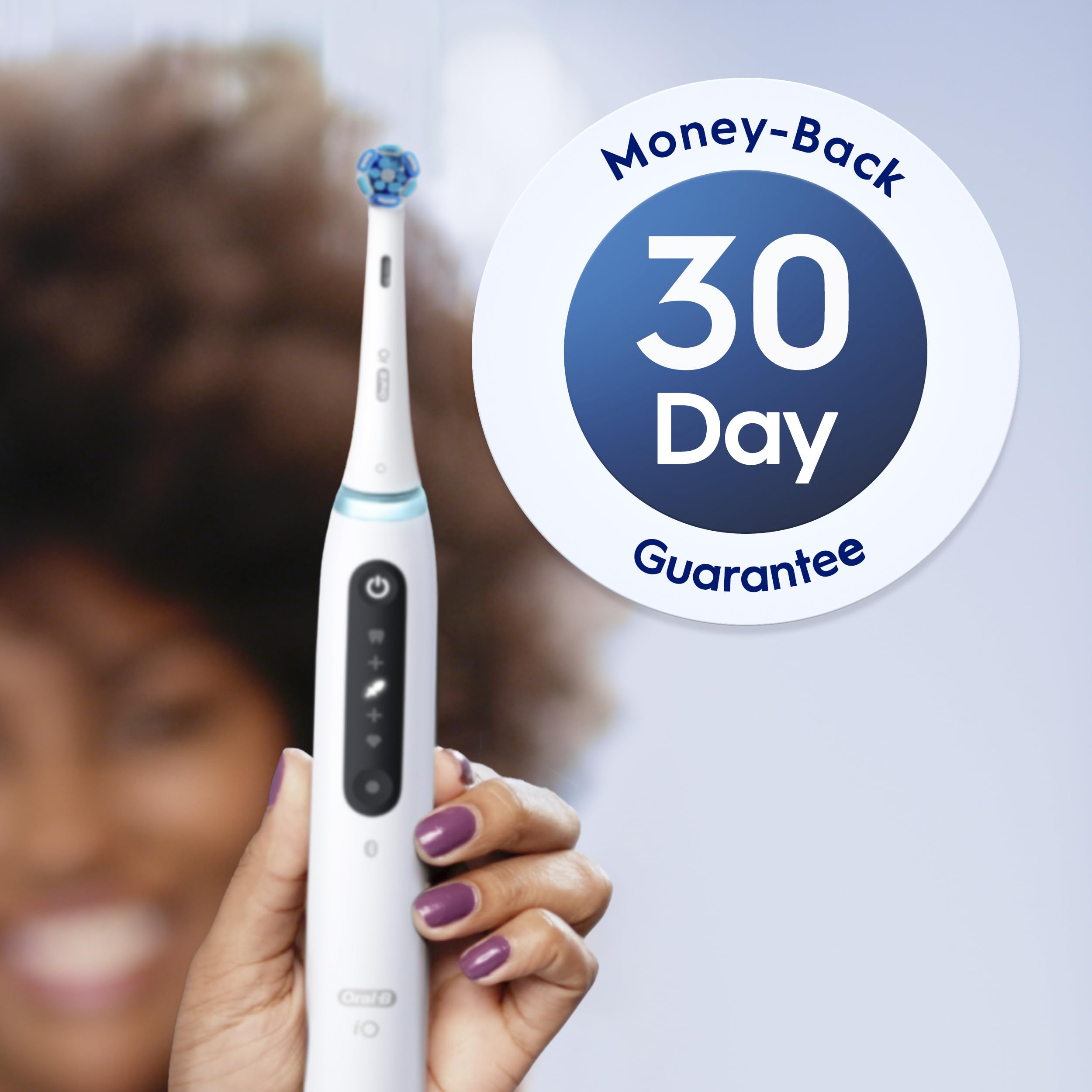Display of Oral-B iO Ultimate Clean replacement heads
