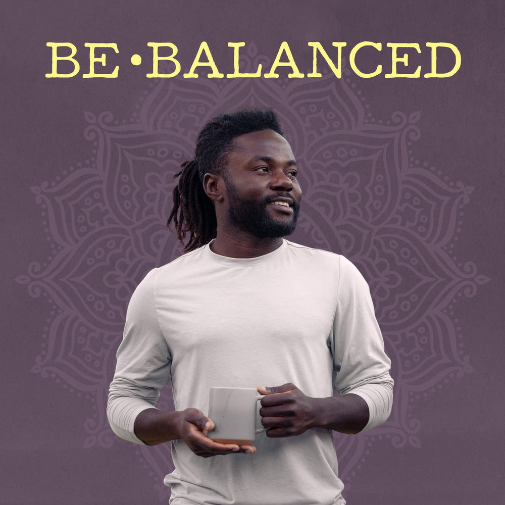 8g serving of maca powder on scoop