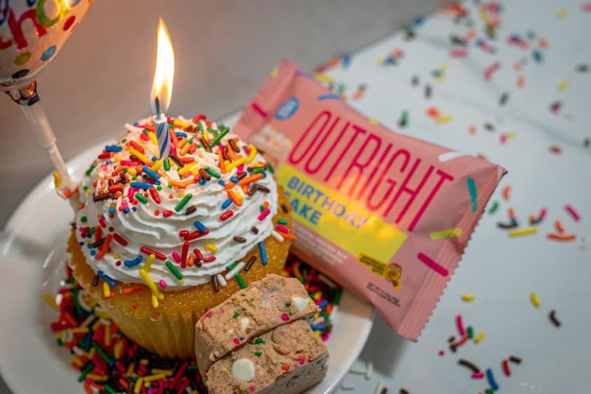 Outright Bars Birthday Cake Peanut Butter flavor – bar broken for texture