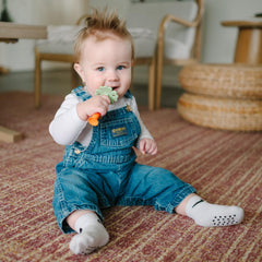 360° soft bristles for gentle cleaning