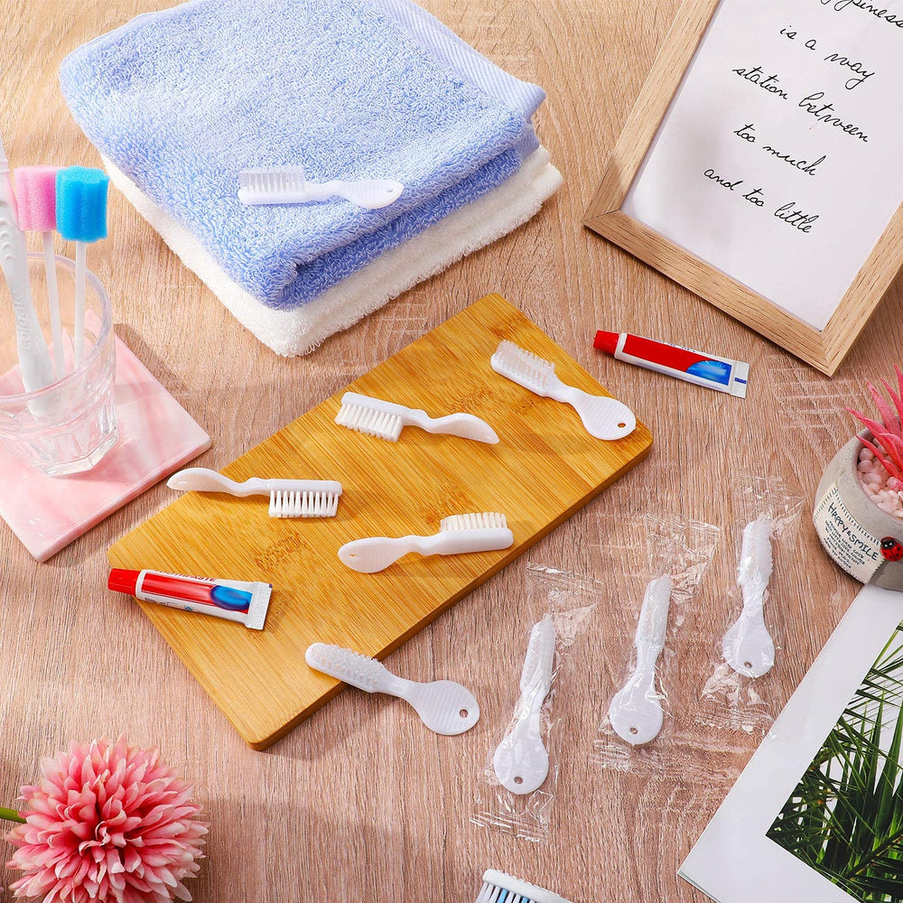Compact design of short-handle toothbrush for easy packing