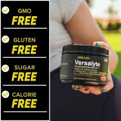 PEScience Versalyte Charged powder dissolving in glass for quick hydration