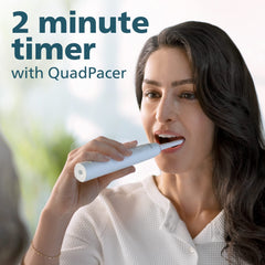 C2 Optimal Plaque Control brush head close-up