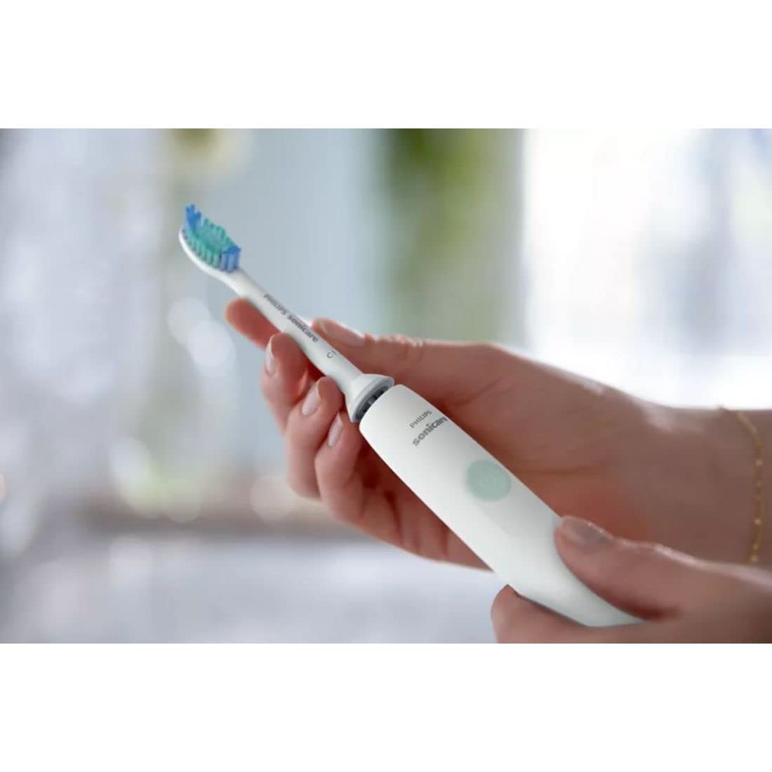 Includes two handles, two C1 Simply Clean brush heads, and two chargers
