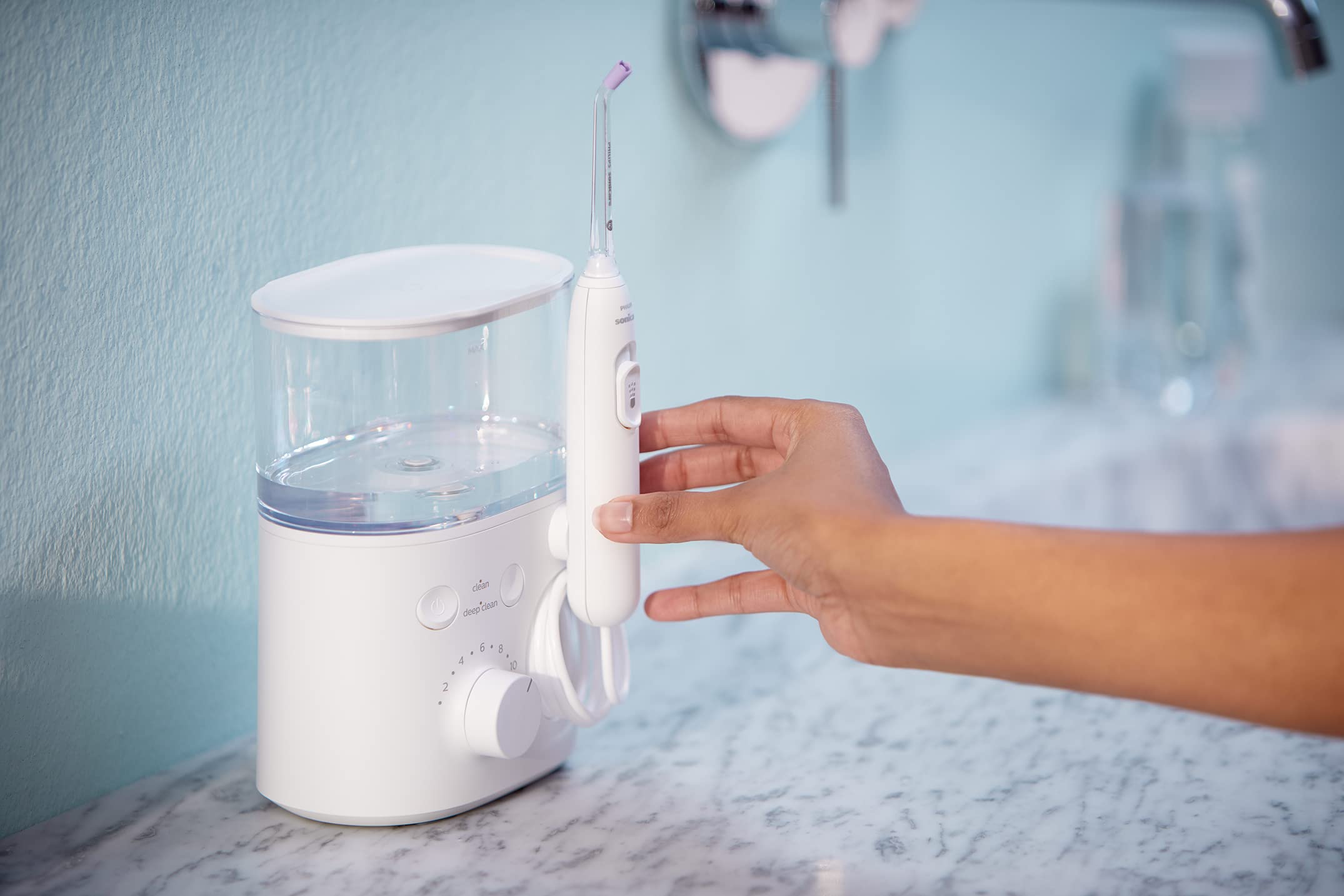 Travel-friendly carry case packaging for Philips Sonicare