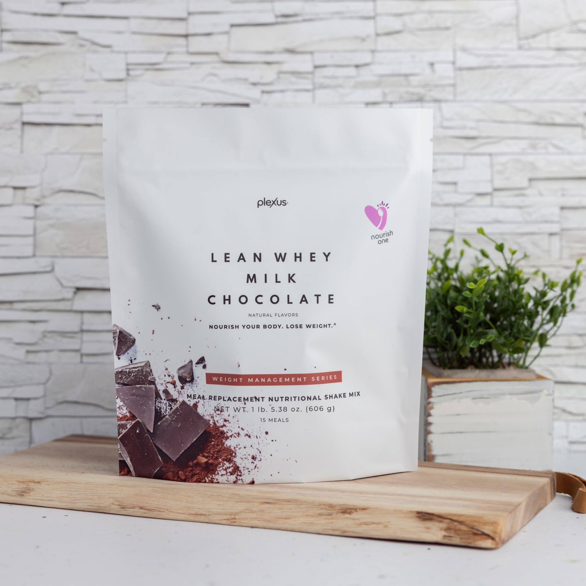 Nutrition highlights including 21g protein per serving