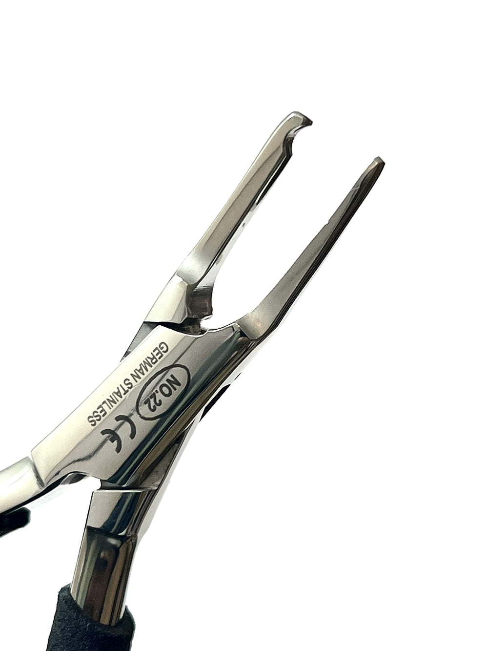 Ergonomic handle of nose pad pliers