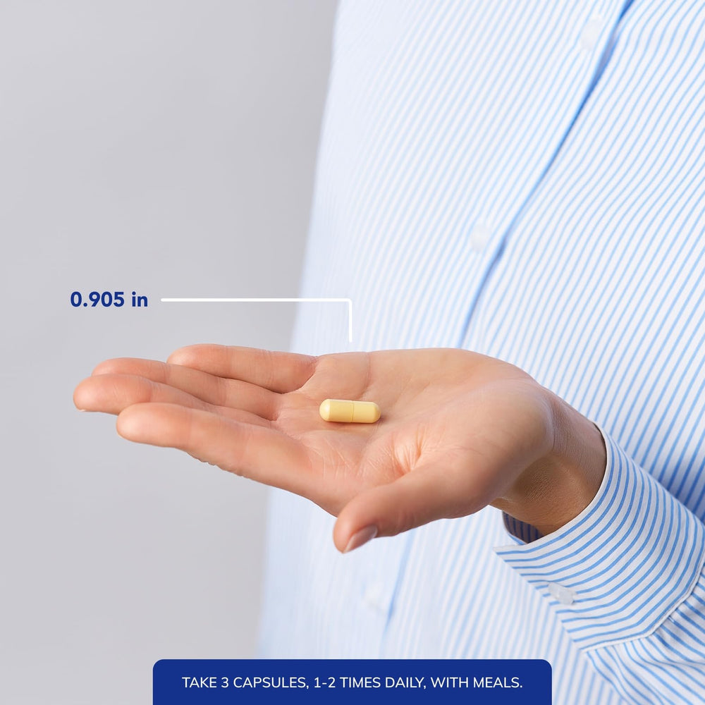 Pure Encapsulations Nutrient 950 pour demonstrates easy dispensing for daily use