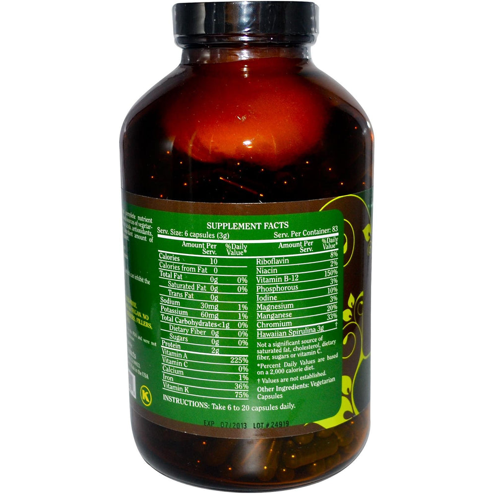 Pure Planet Spirulina 500 mg bottle and capsules
