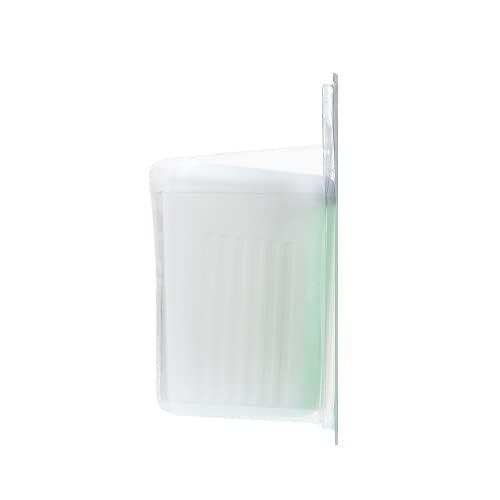 Mint flavored floss helping remove plaque