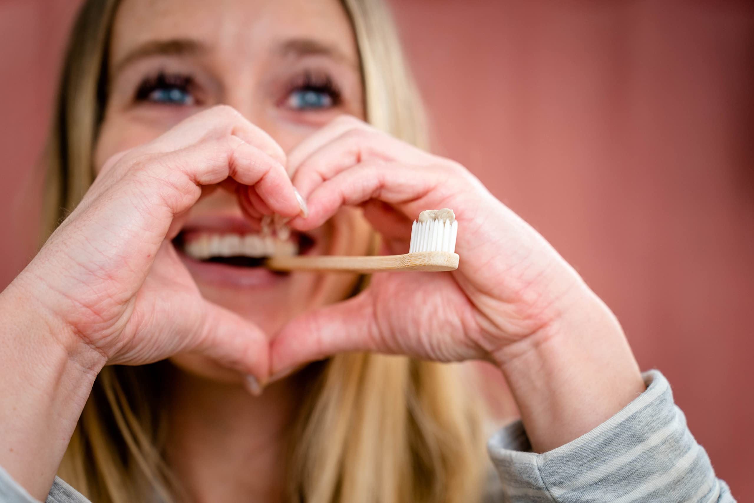 Earthpaste ingredients close-up: Bentonite clay and sea salt