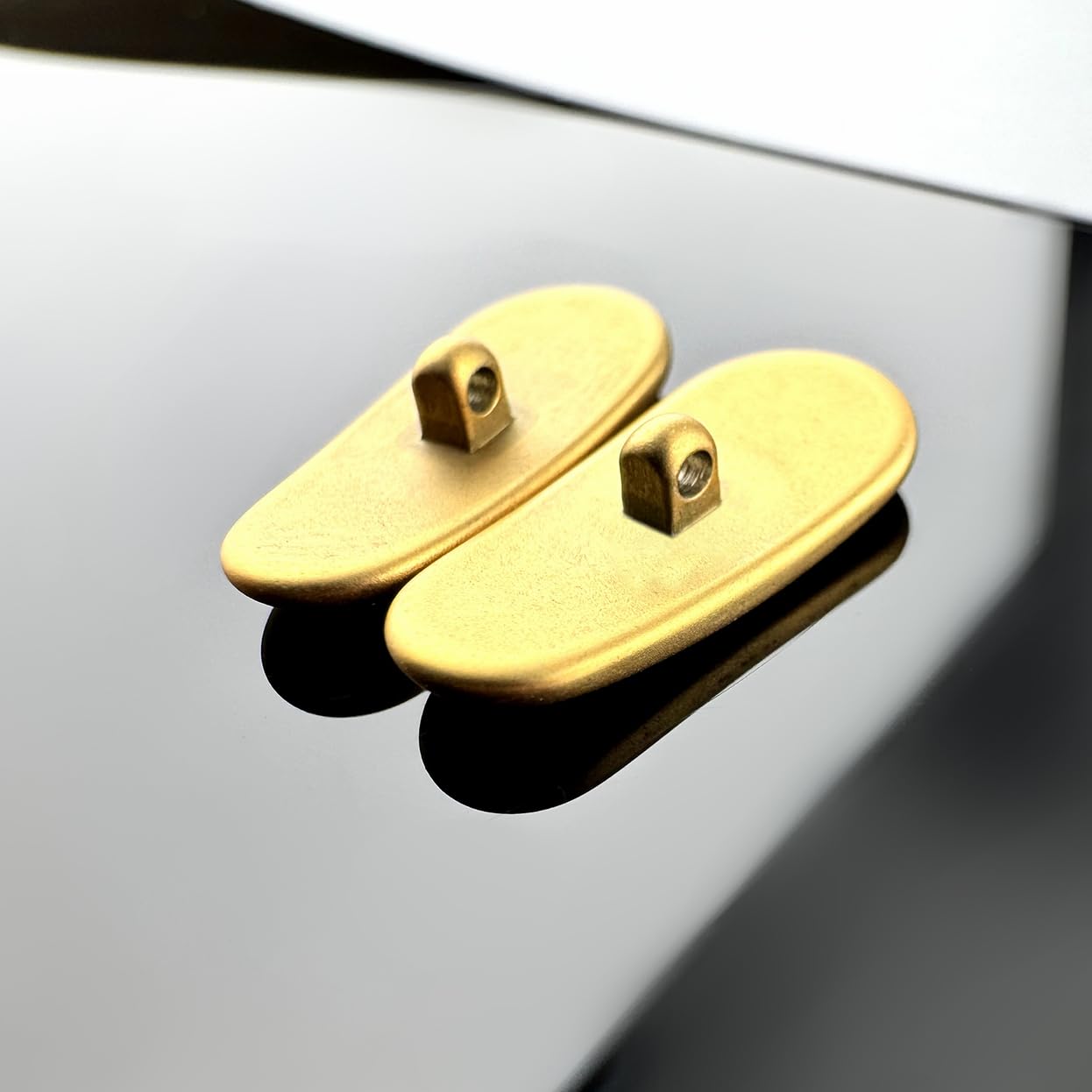 Titanium Ray-Ban nose pads replacement kit components