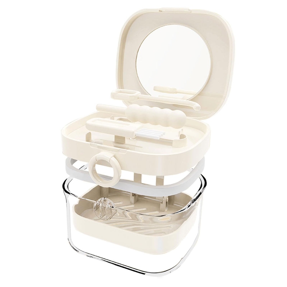 Retainer case with built-in mirror