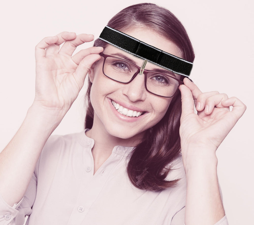 Adjustable elastic strap on nose protection device