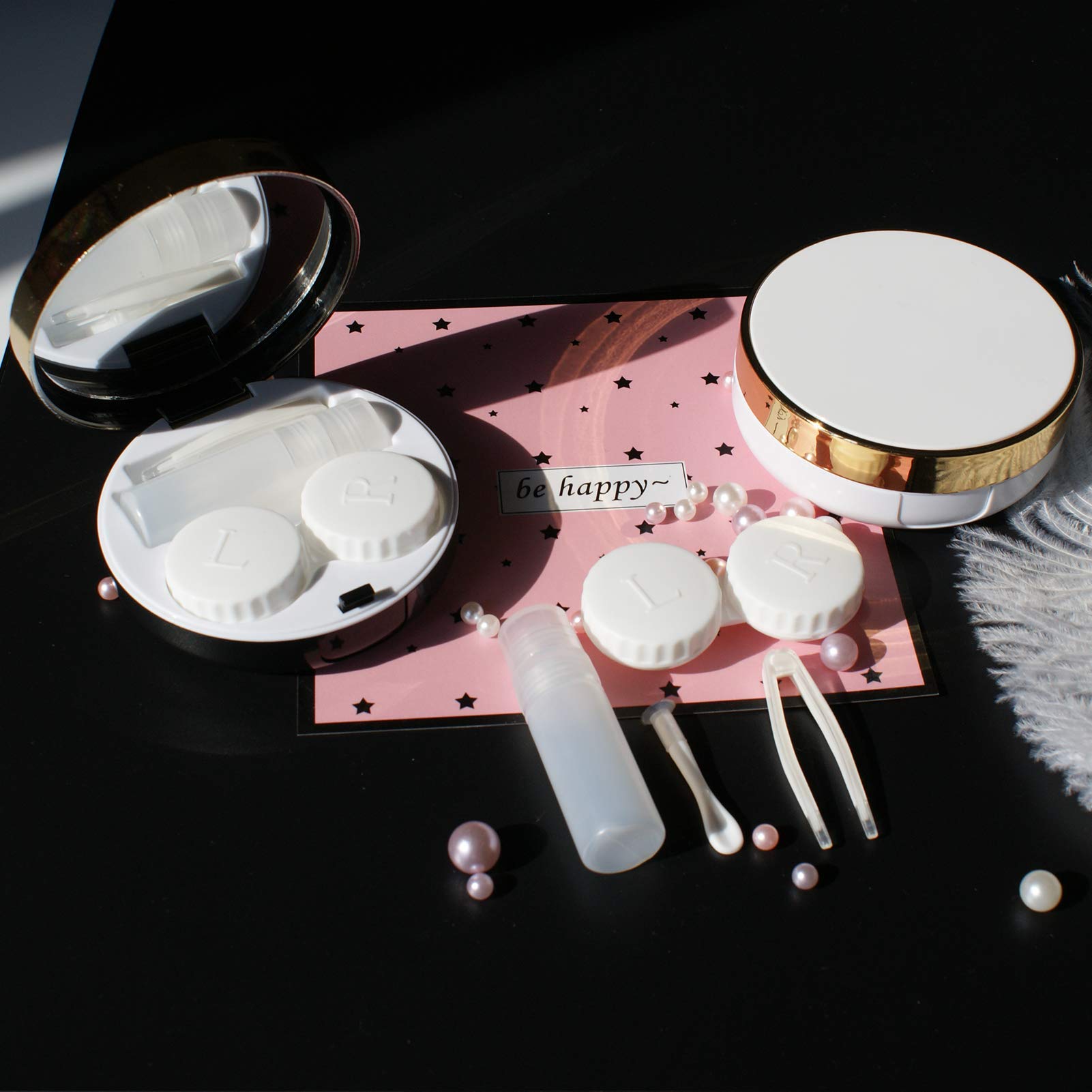 Contact lens applicator tool included in kit