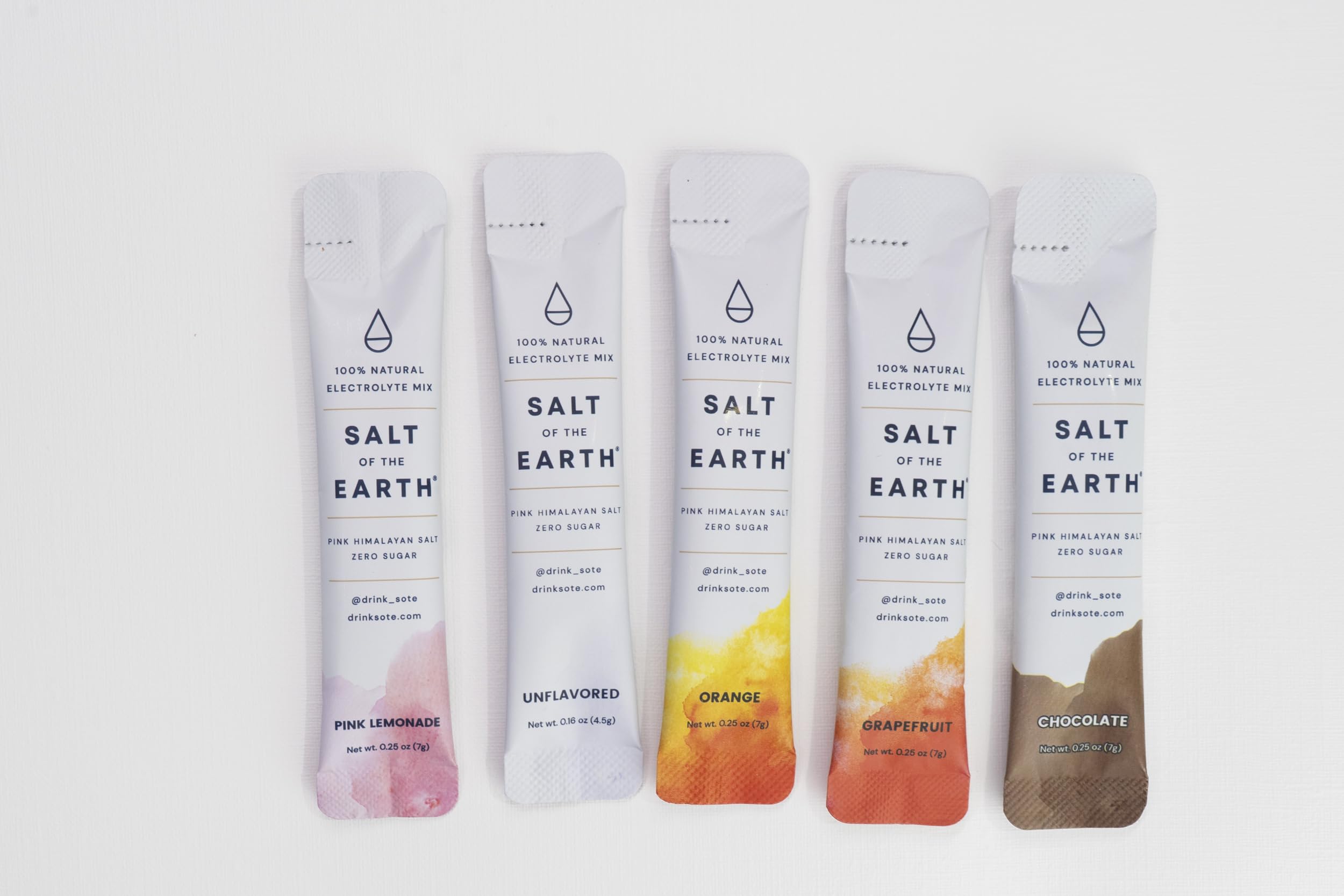 Salt of the Earth Keto-friendly badge on packaging signals carb-conscious hydration.