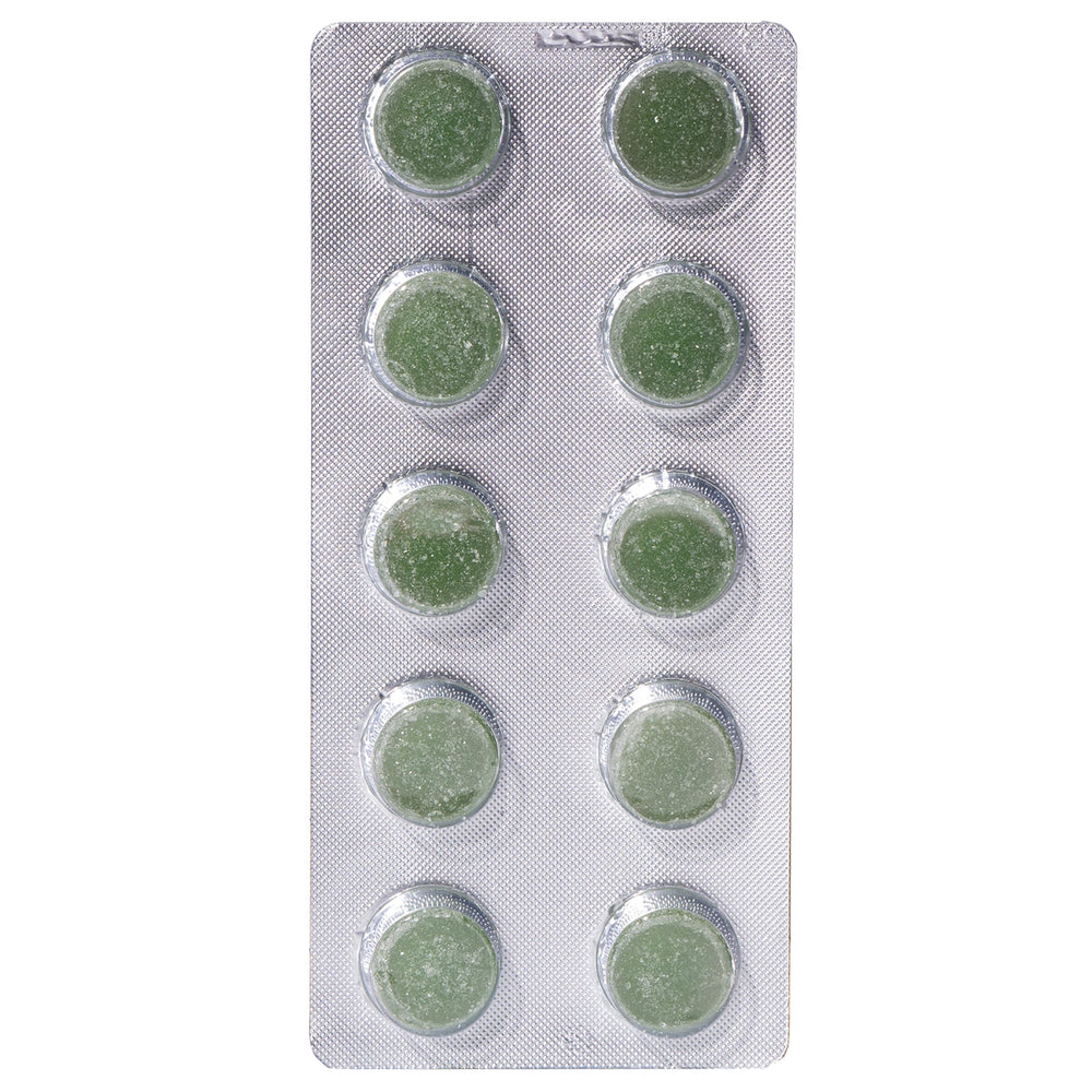 Label highlighting Lion's Mane, Reishi, Cordyceps, and Chaga mushrooms