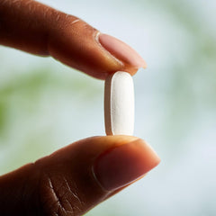 Close-up of zinc and vitamin C icons representing key nutrients