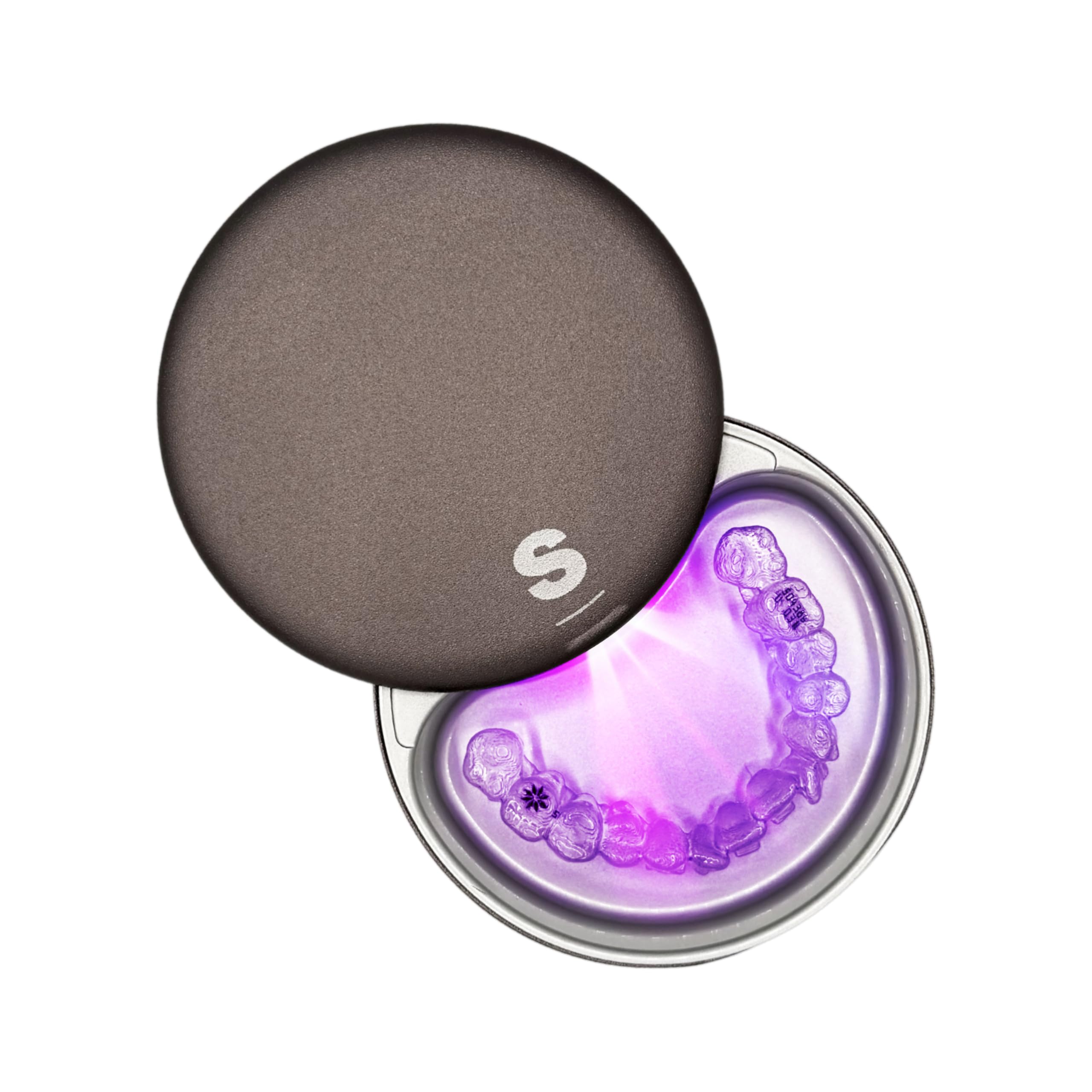 Travel-ready Sonic Go Aligner & Retainer Case with cleaning accessories