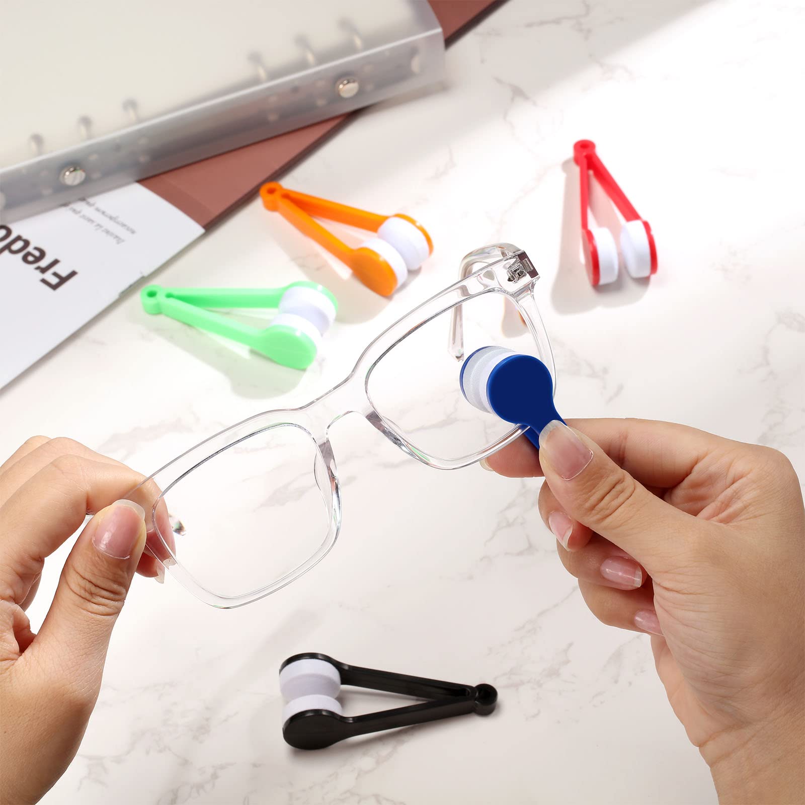 Spectacles cleaner kit packaging