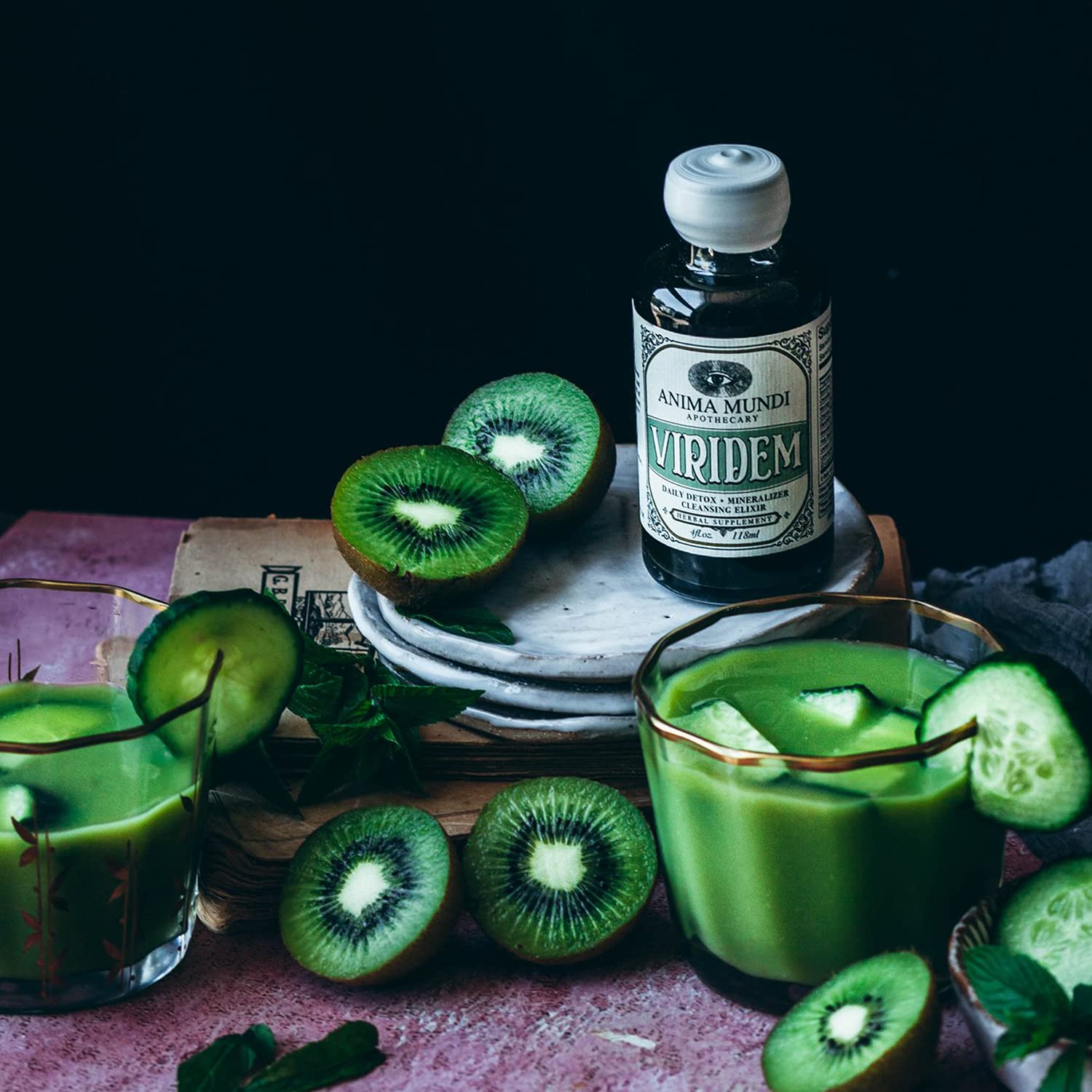 Close-up of spirulina, chlorella and moringa ingredients
