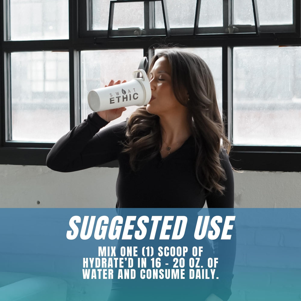 Sweat Ethic Hydrate’D shaker demonstrates easy mixing for on-the-go hydration