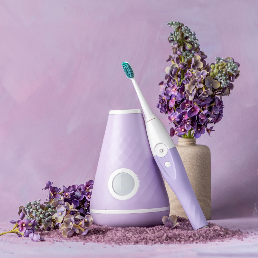 Product bundle: toothbrush with cleaning station in Lilac Bliss