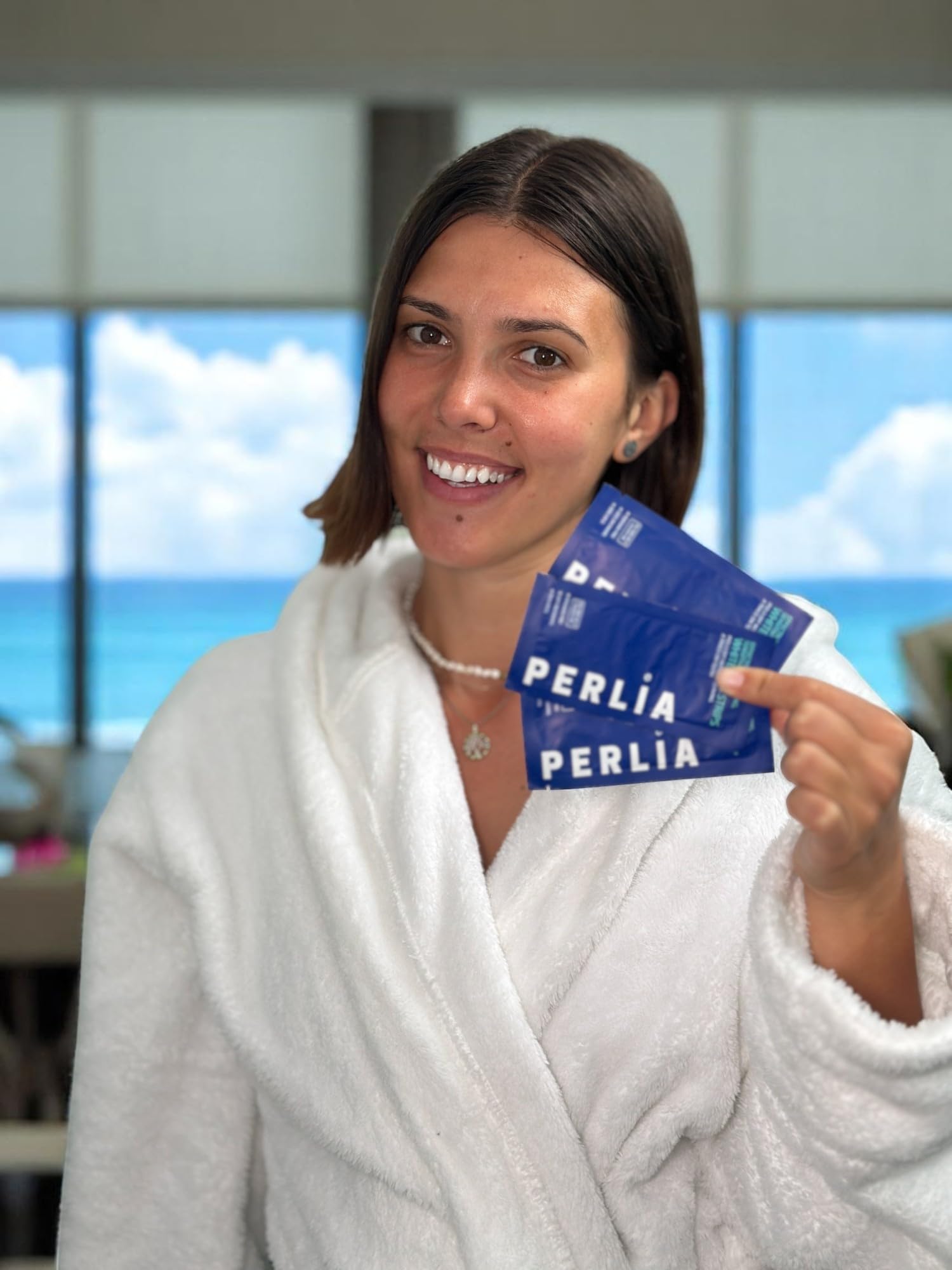 Xylitol-containing whitening strips for cavity protection