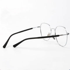 Temple tip replacement sleeve for slim-leg eyeglasses