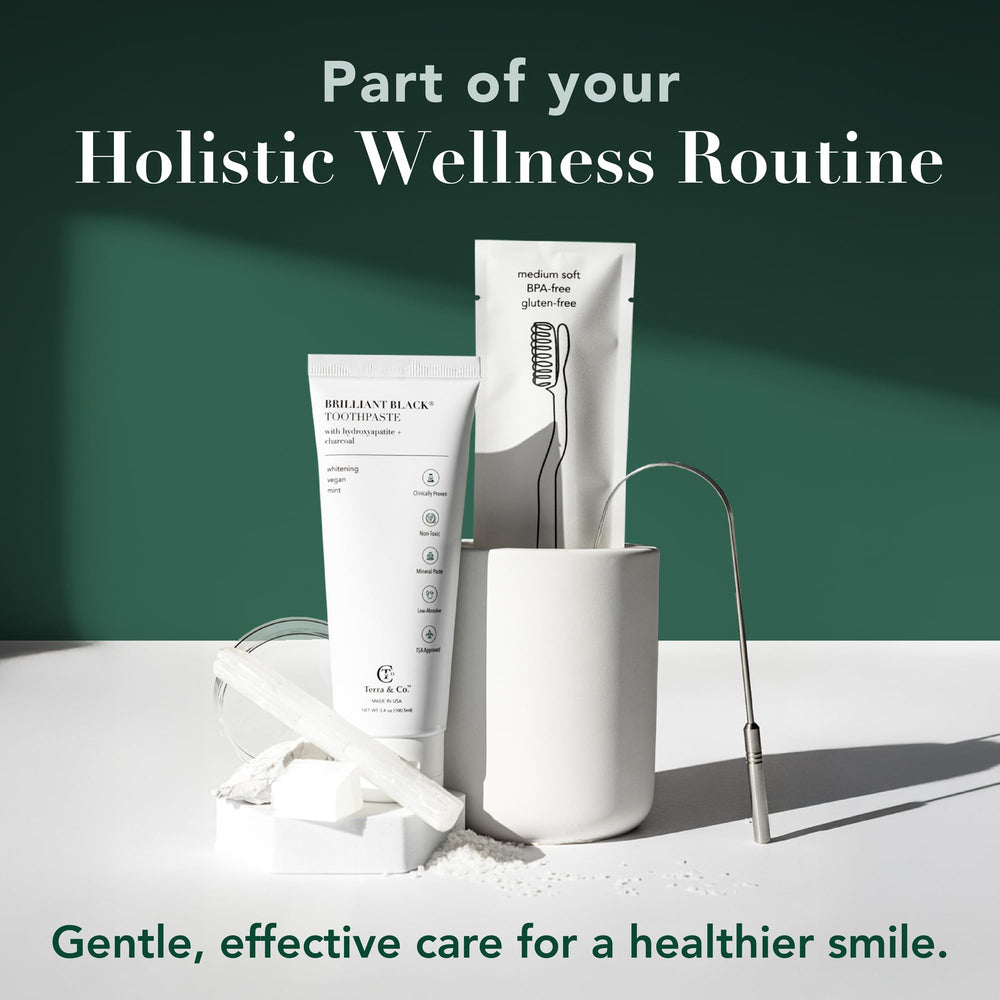 Label highlighting fluoride-free, SLS-free, vegan, and low abrasion