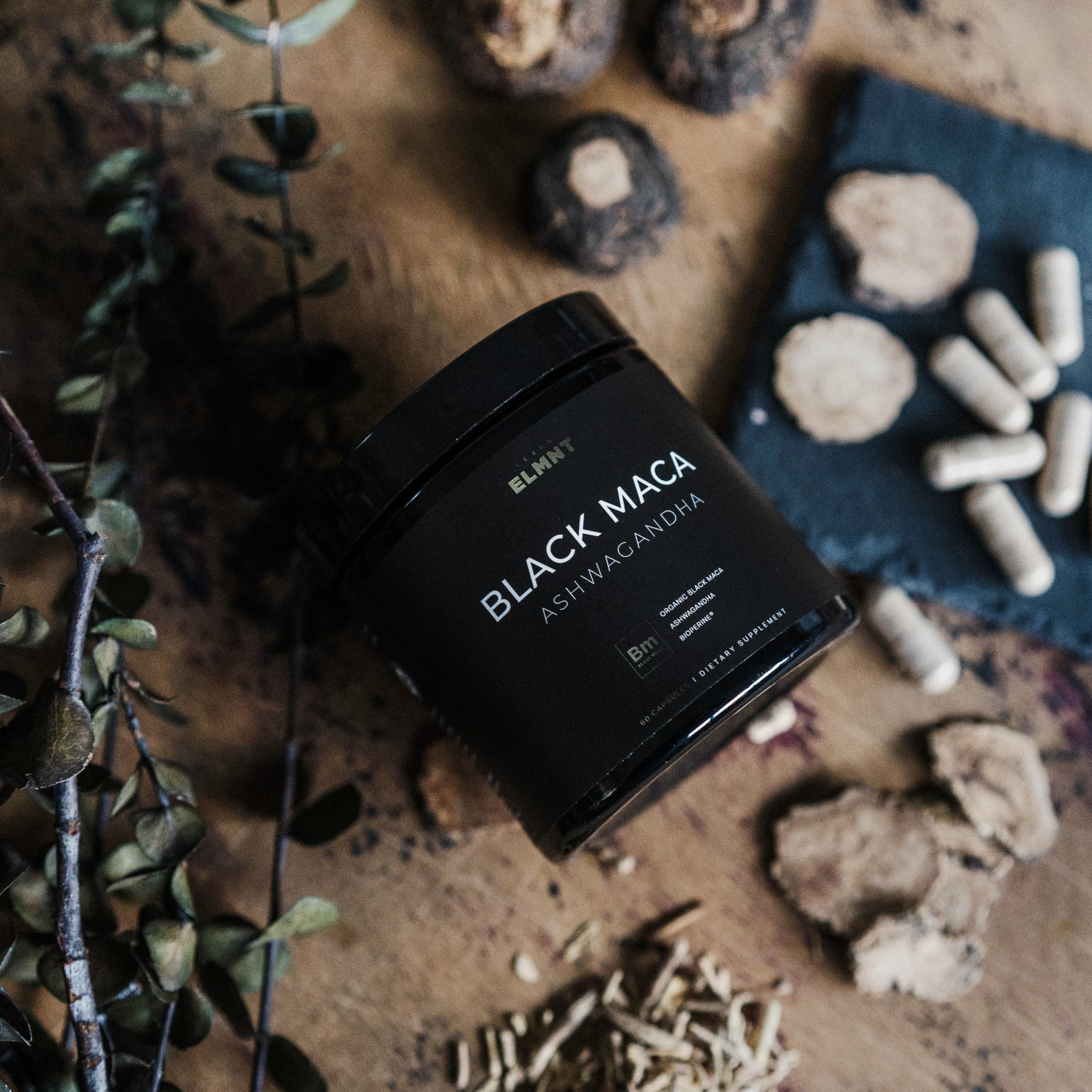 Terra Elmnt Peru black maca powder highlights pure organic origin