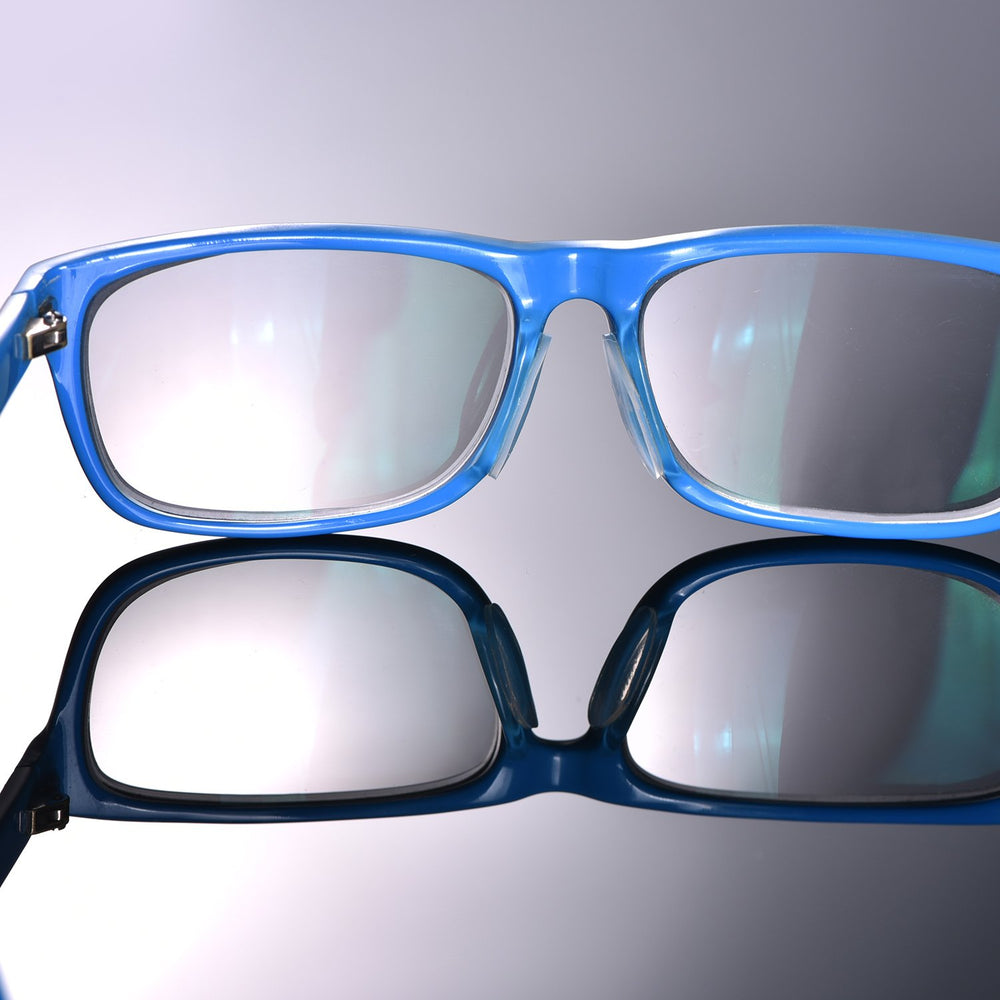 Self-adhesive nose pad applying to eyewear