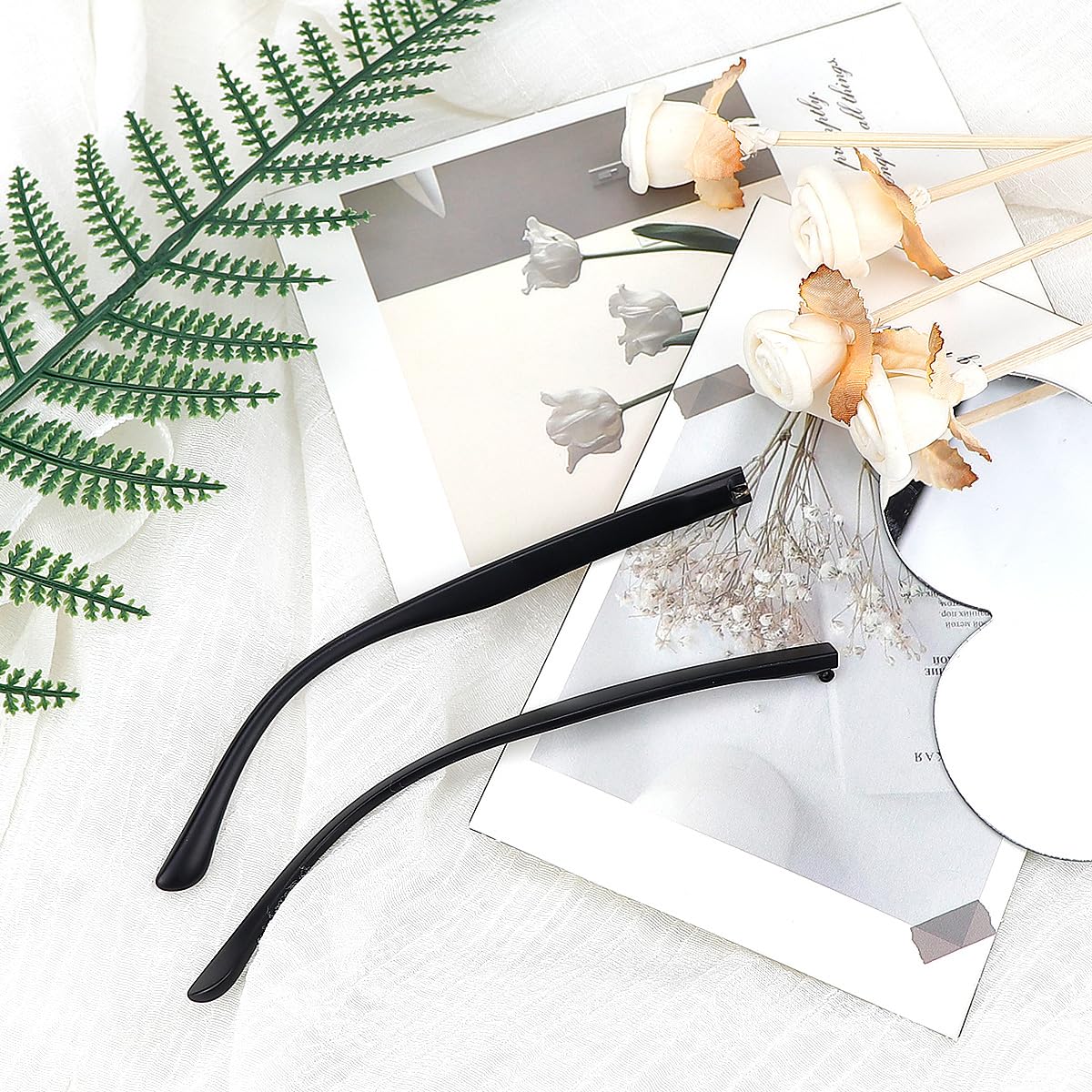 Pack contents: 1 replacement arm and accessories