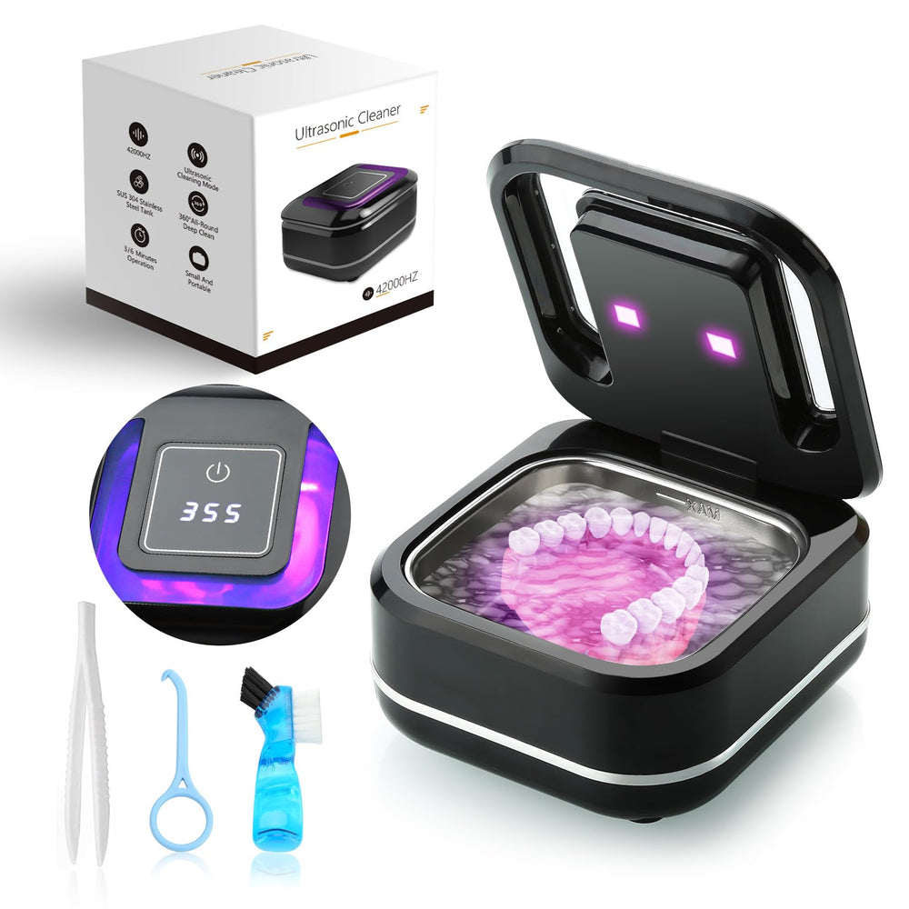 Ultrasonic retainer cleaner device with digital countdown timer on display