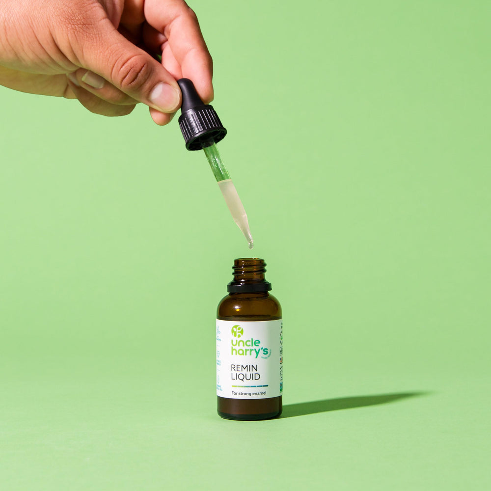 Packaging highlighting fluoride-free, vegan, SLS-free attributes