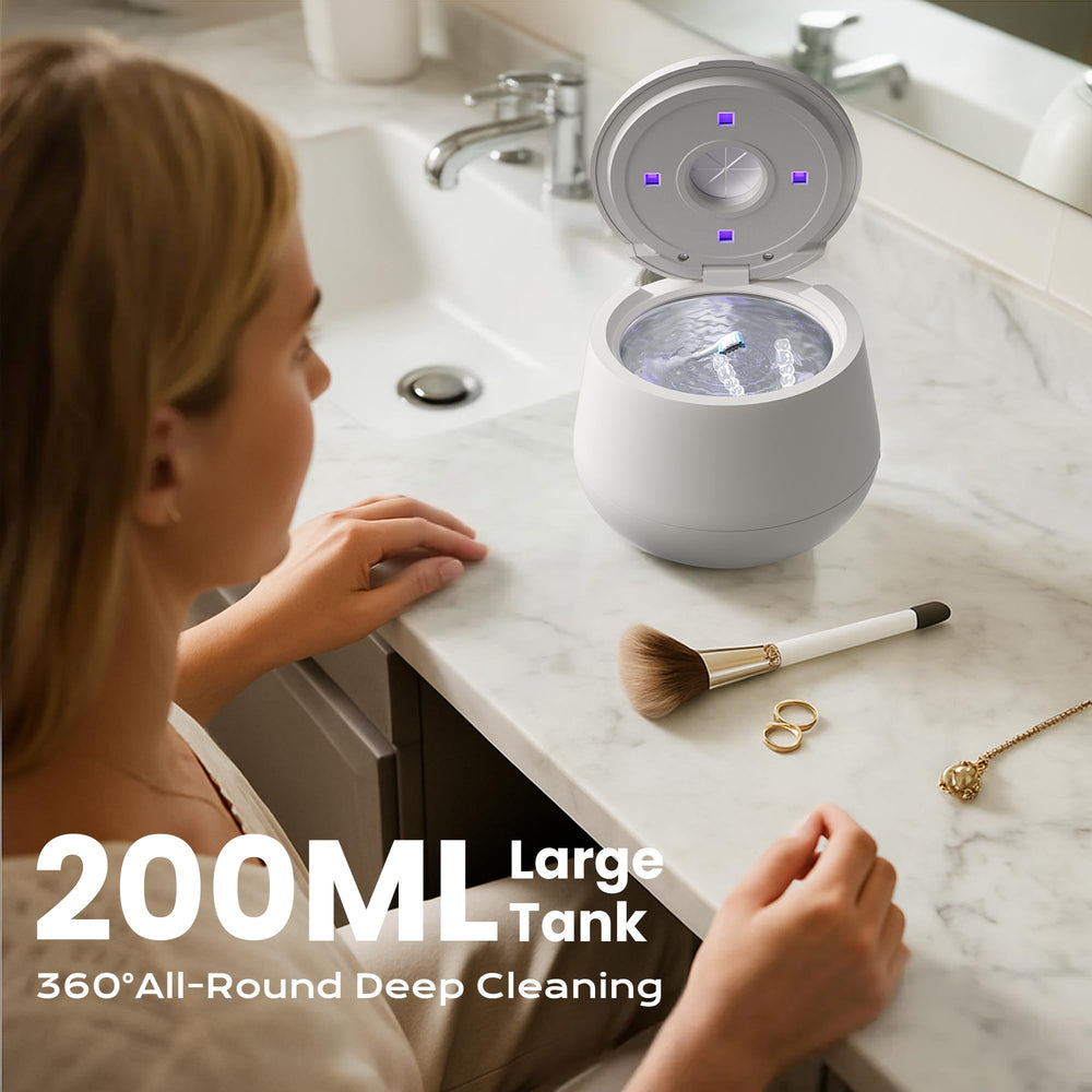 Versatile cleaner for dentures, braces, mouth guards, aligners, toothbrushes and jewelry