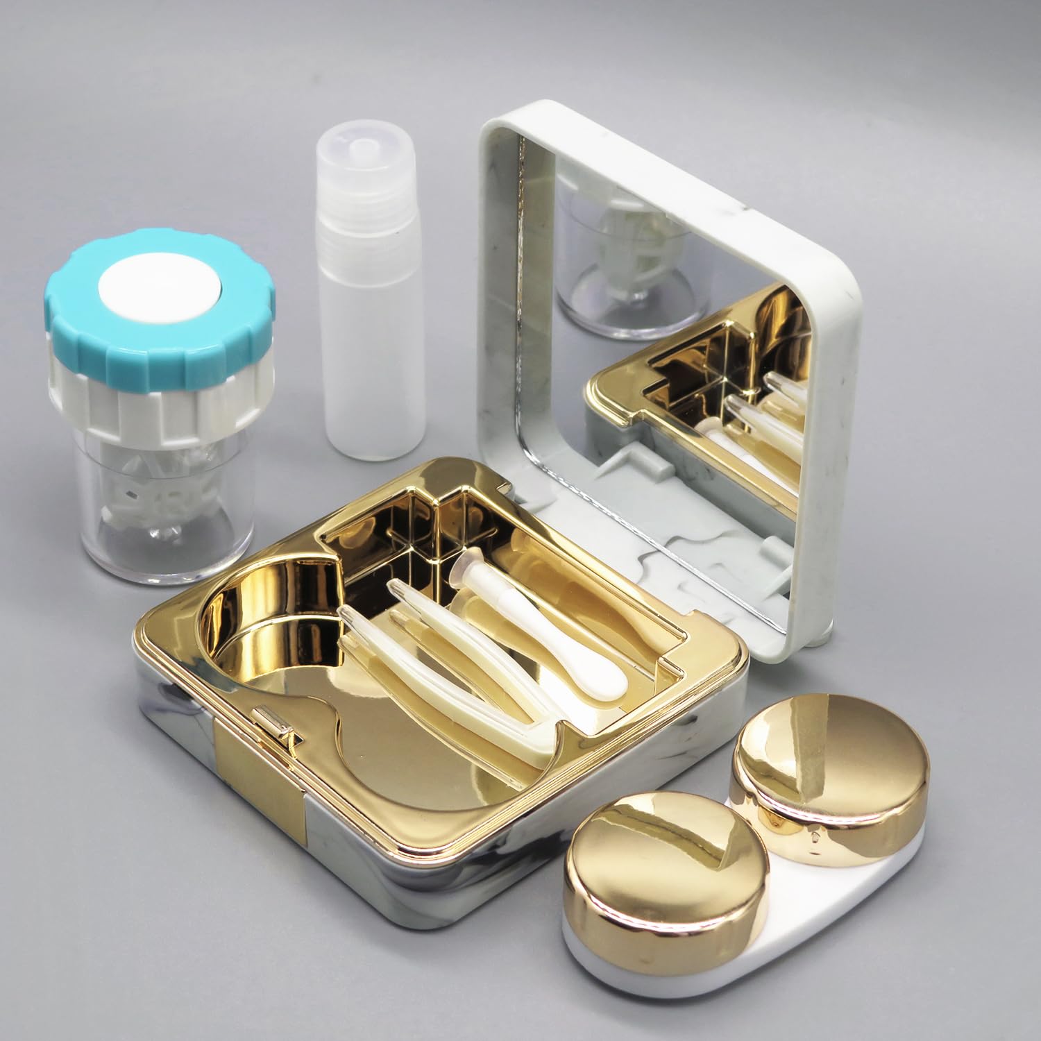 Vastsoon marble-design lens case in gold color