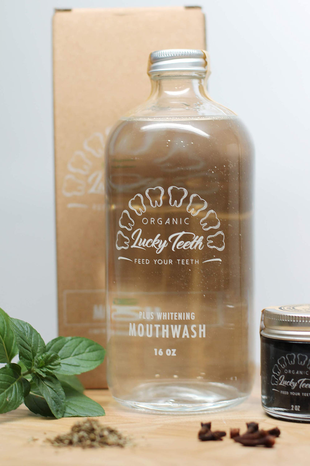 Vegan and cruelty-free mouthwash label