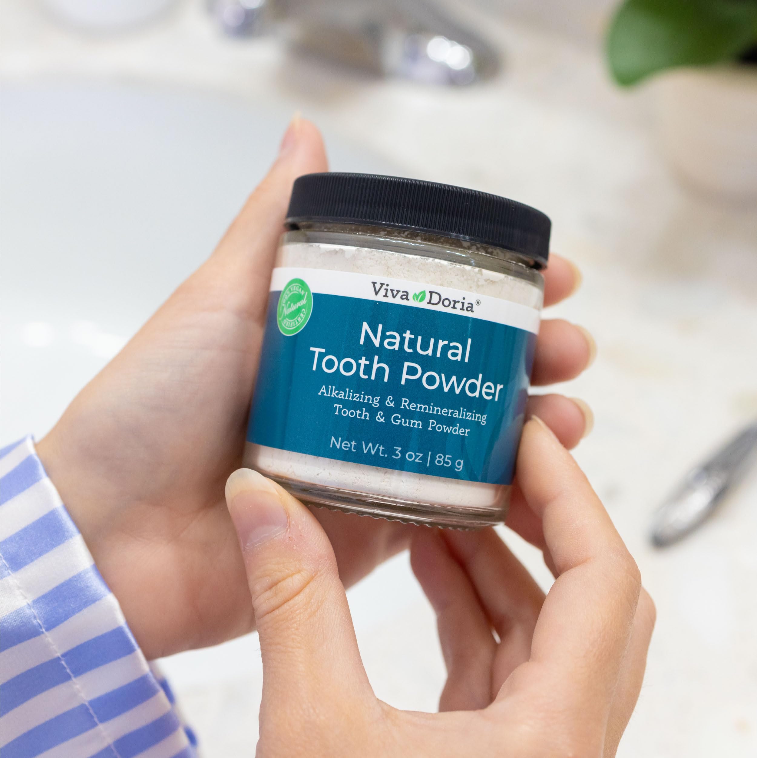 3 oz glass jar packaging of Viva Doria tooth powder