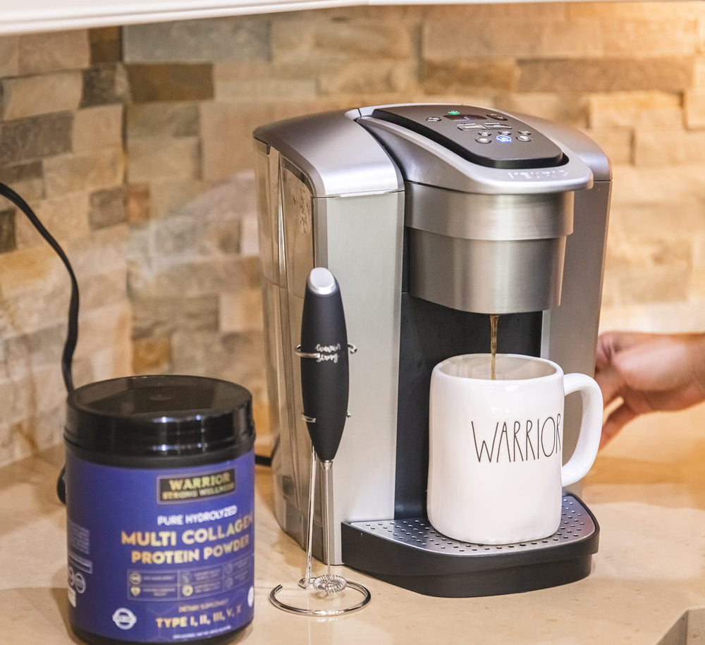 Collagen powder in a smoothie with fresh fruits