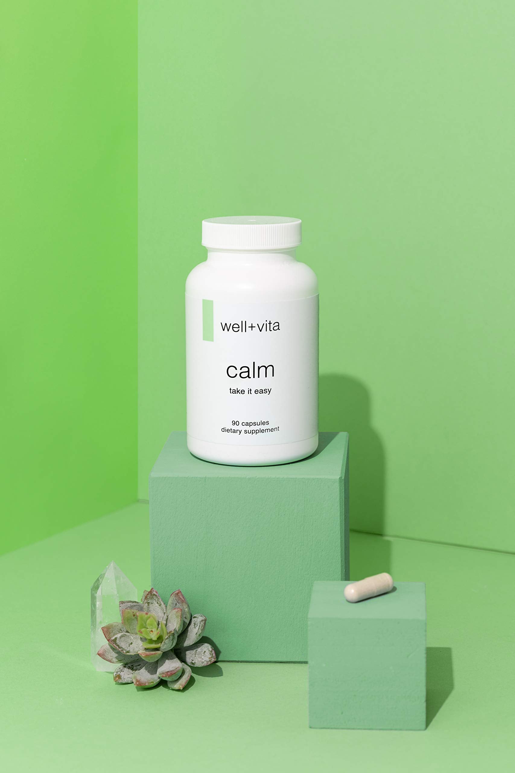 Magnesium glycinate and taurate ingredients next to Well+vita Calm