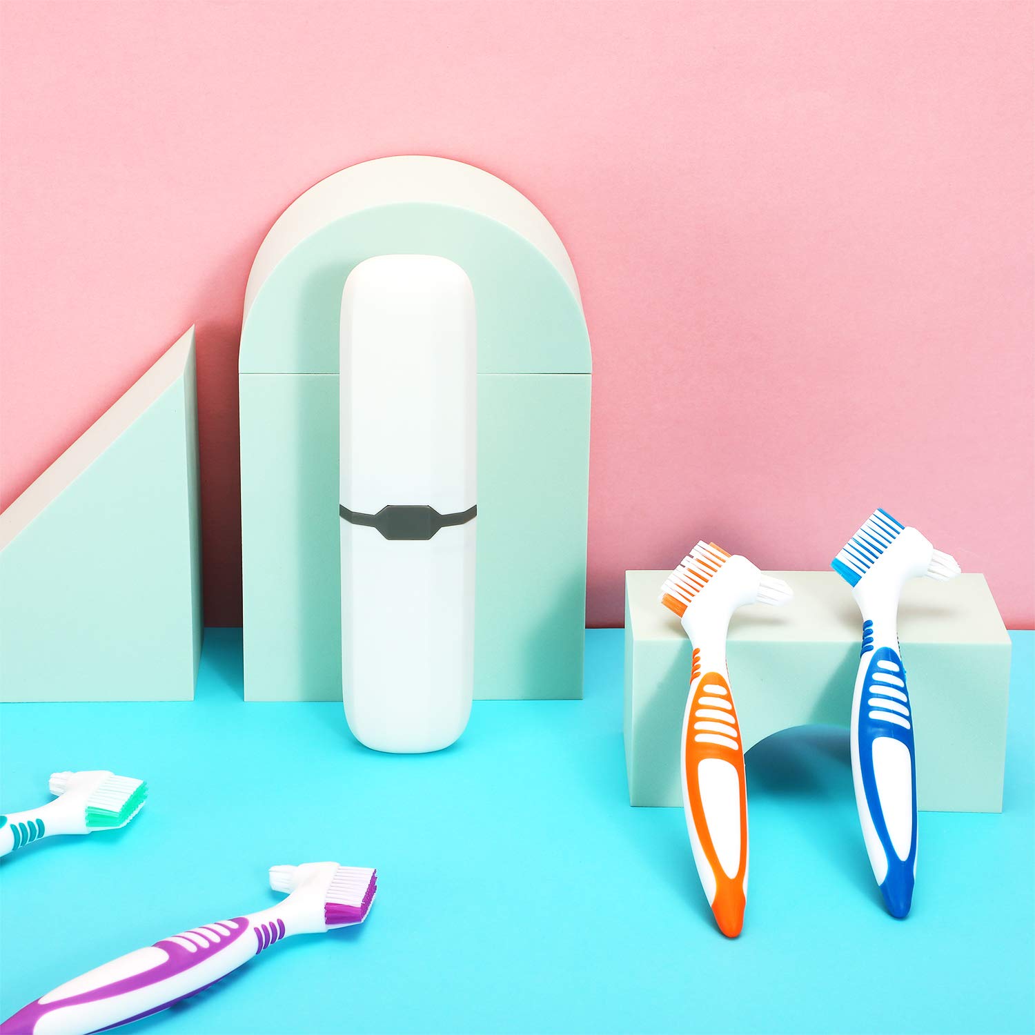 Packaging image showing six WILLBOND denture brushes