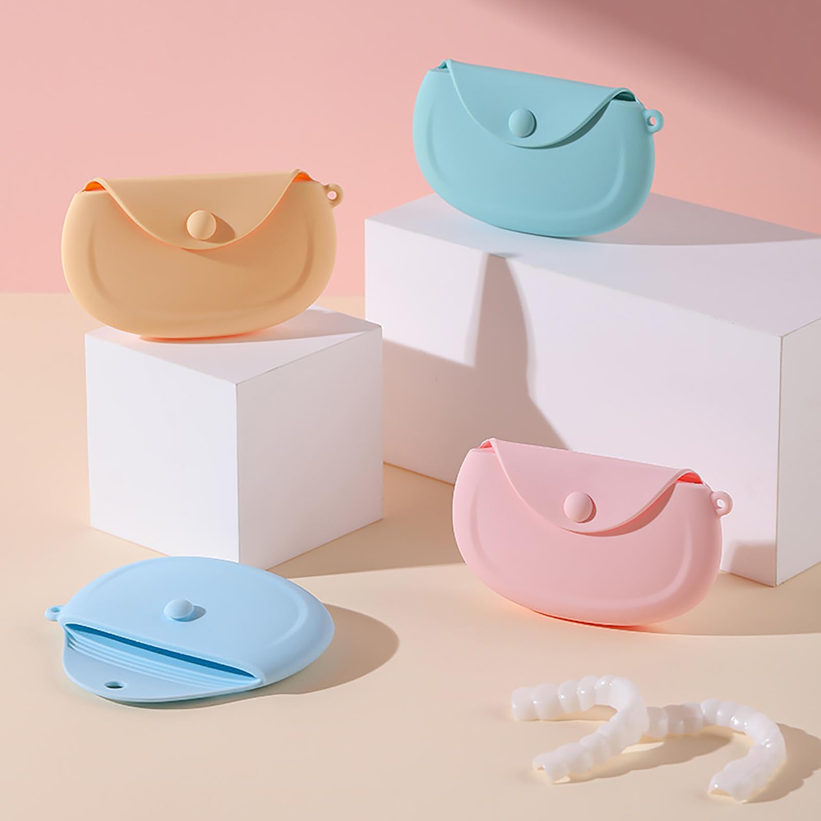 Food-grade silicone texture close-up for WINDSIUUU retainer case