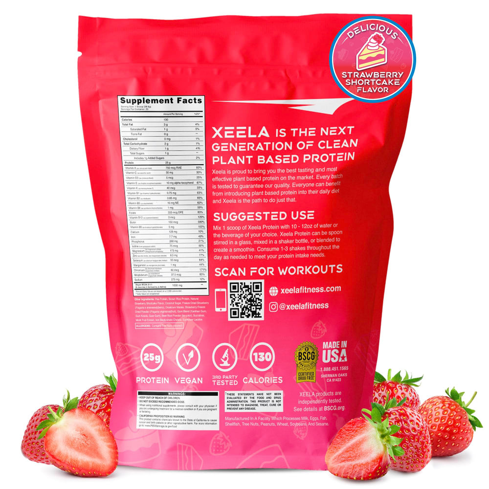 Close-up of Xeela vegan protein powder texture in scoop