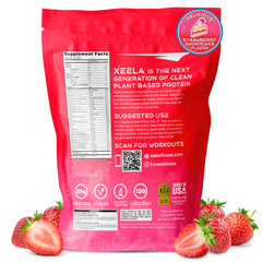 Close-up of Xeela vegan protein powder texture in scoop